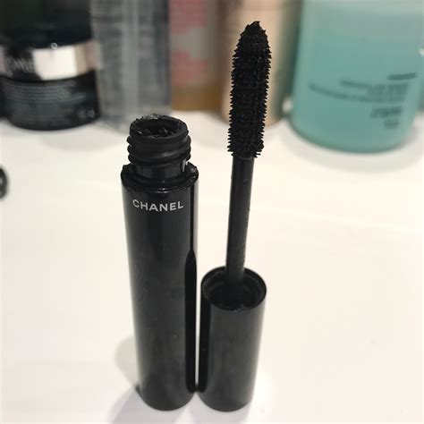 chanel le volume mascara review.